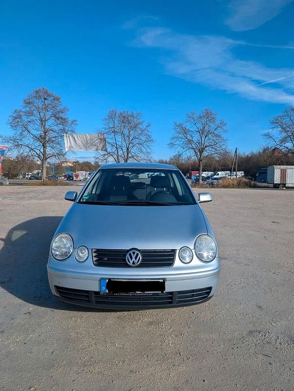 Silber Gebraucht 2005 VW Polo Kleinwagen | 1.600 € (Guter Preis) - Bild 1/4