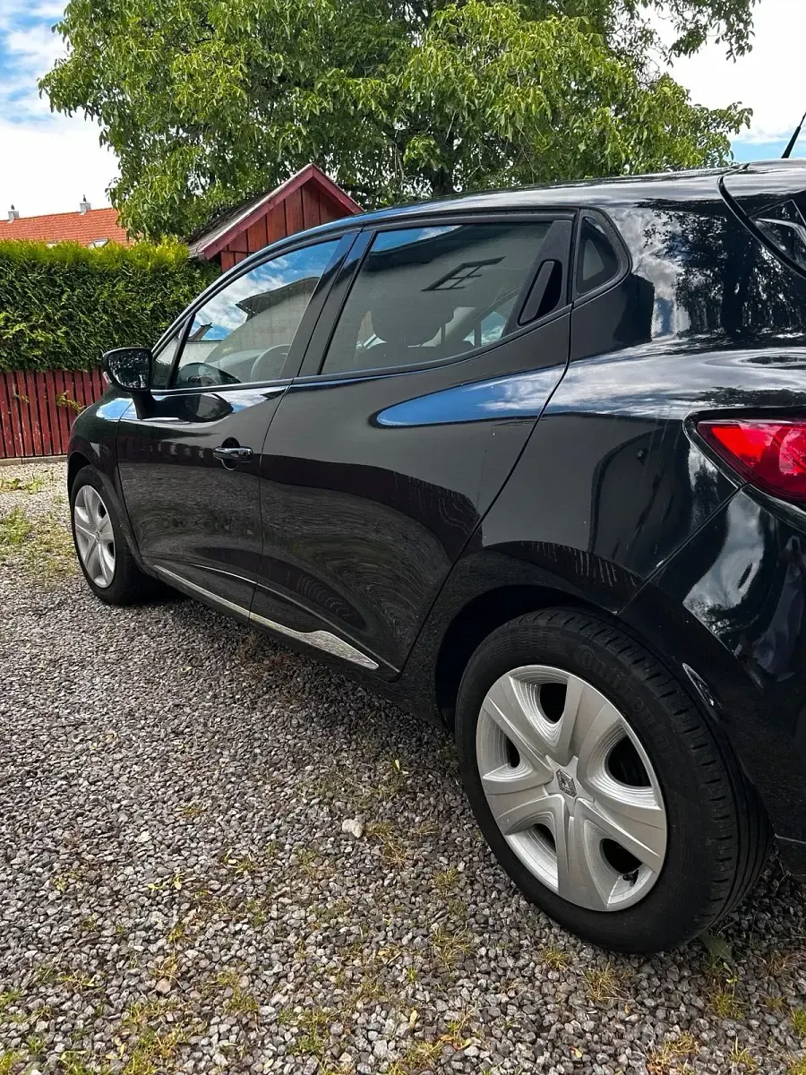 Gebraucht Renault Clio IV 90 PS (66 kW) 2013 Schwarz Limousine
