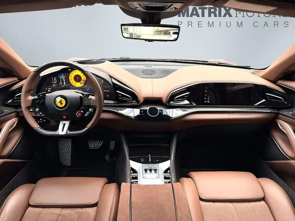 Second-hand Ferrari Purosangue 725 CP (533 kW) 2024 Roșu SUV