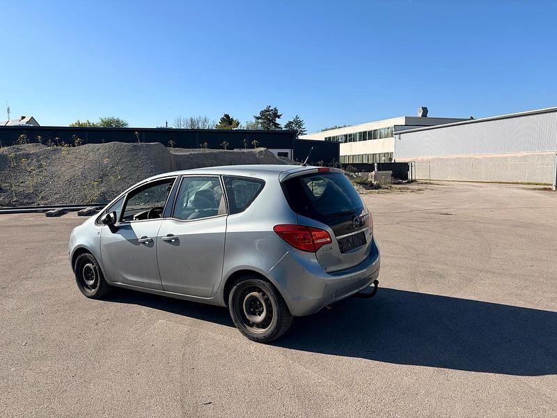 Second-hand Opel Meriva 120 CP (88 kW) 2010 Gri Monovolum
