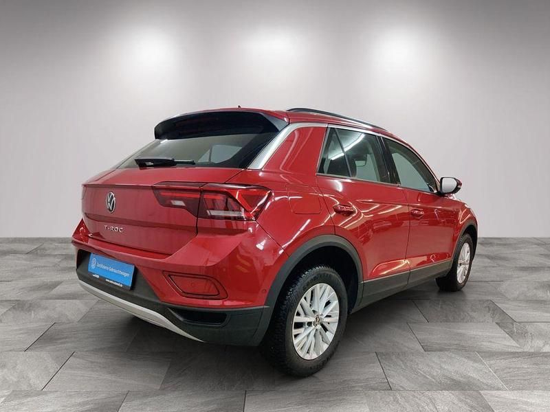 Gebraucht VW T-Roc IQ Drive 150 PS (110 kW) 2025 Rot SUV