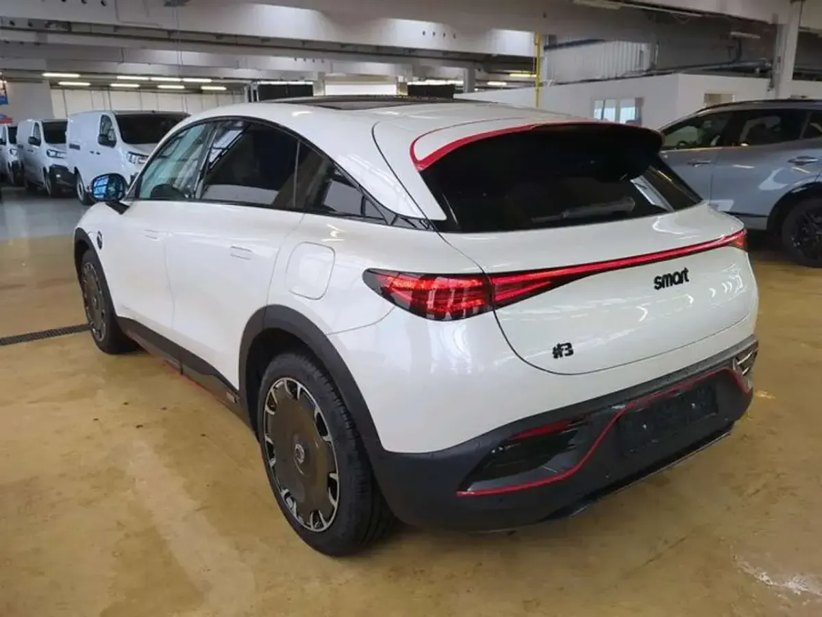 Gebraucht Smart #3 200 kW (272 PS) 2024 Digital white metallic SUV