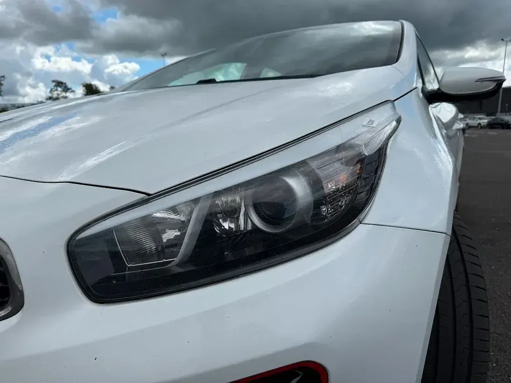 Gebraucht Kia Ceed 136 PS (100 kW) 2017 Weiß Kleinwagen