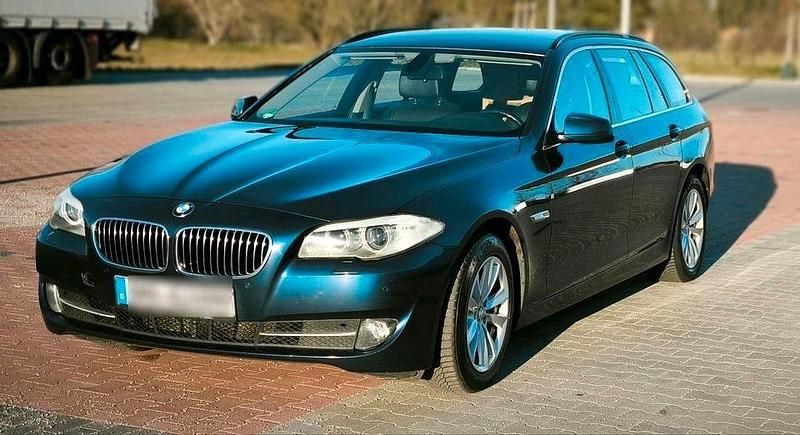 Blau Gebraucht 2012 BMW 530 Kombi | 8.999 € (Superpreis) - Bild 1/4