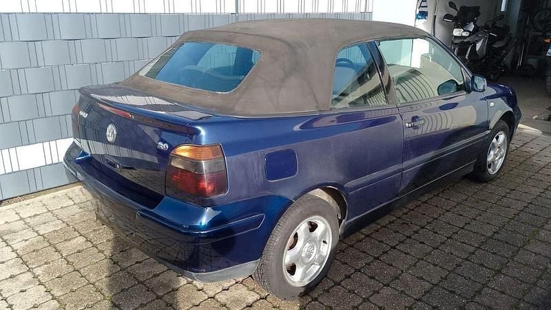 Gebraucht VW Golf Cabriolet 116 PS (85 kW) 2001 Blau Cabrio