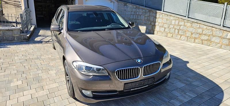 Braun Gebraucht 2011 BMW 530 Kombi | 9.200 € (Guter Preis) - Bild 1/4