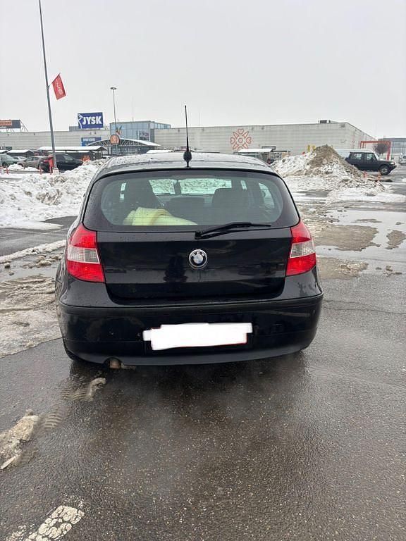 Gebraucht BMW 118 122 PS (89 kW) 2006 Schwarz Kleinwagen