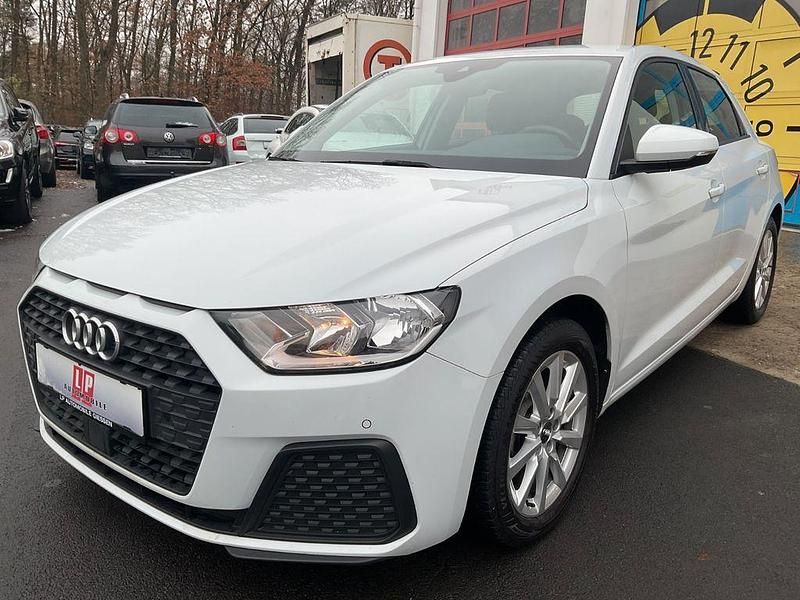 Weiß Gebraucht 2020 Audi A1 Sportback Kleinwagen | 16.990 € (Fairer Preis) - Bild 1/4