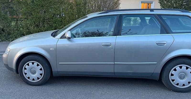 Gebraucht Audi A4 131 PS (96 kW) 2002 Grau Kombi