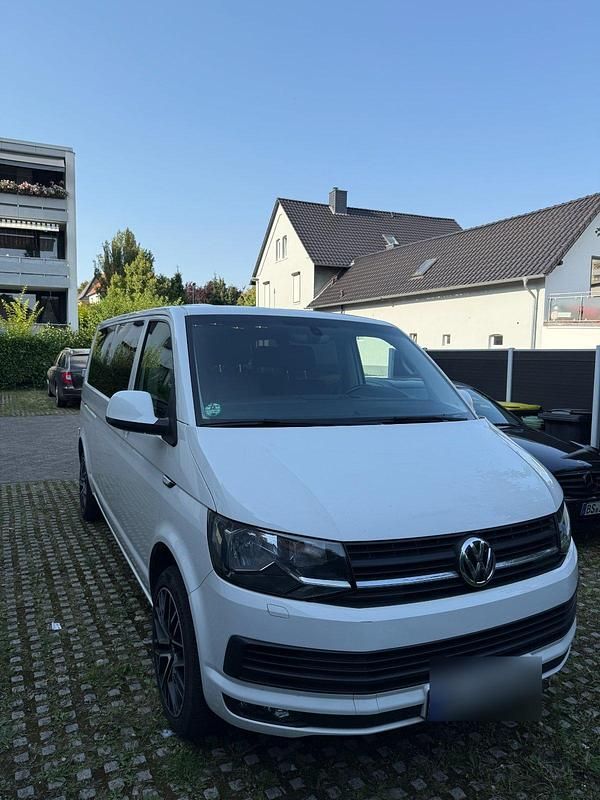 Weiß Gebraucht 2018 VW Caravelle Van / Kleinbus | 21.000 € (Superpreis) - Bild 1/4