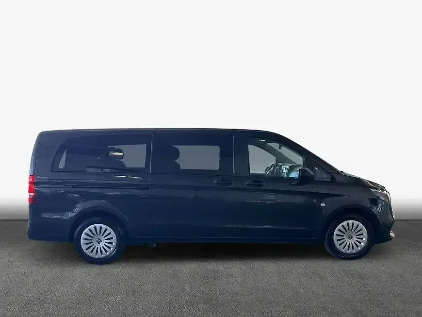 Gebraucht Mercedes Vito 163 PS (119 kW) 2025 Grau Van