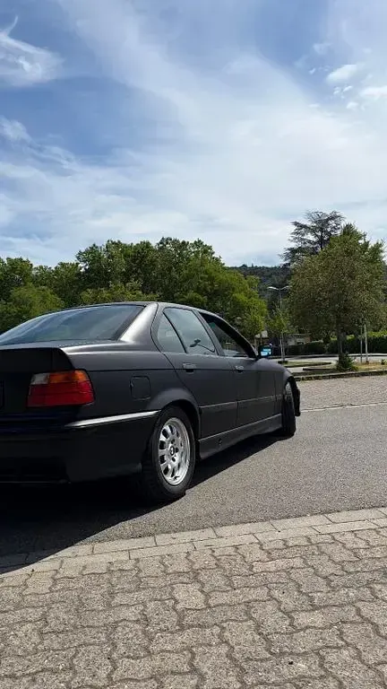 Gebraucht BMW 325 Performance 192 PS (141 kW) 1990 Schwarz Limousine