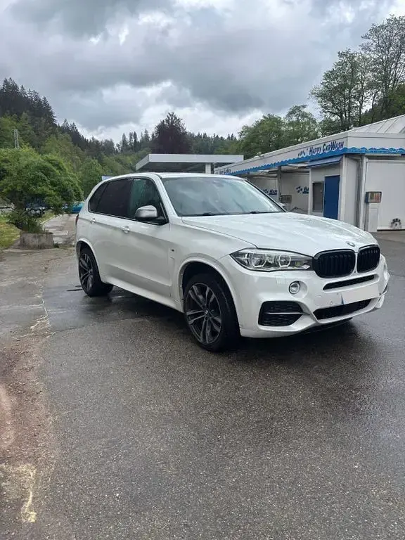 Gebraucht BMW X5 M50 Performance 381 PS (280 kW) 2014 Weiß SUV