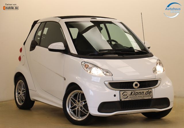 Weiß Gebraucht 2014 Smart ForTwo Cabrio Brabus Cabrio | 9.999 € (Fairer Preis) - Bild 1/4