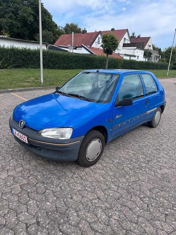 Blau Gebraucht 1997 Peugeot 106 Kleinwagen | 250 € (Guter Preis) - Bild 1/4