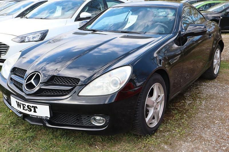Second-hand Mercedes SLK200 184 CP (135 kW) 2008 Negru Cabrio