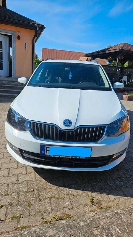 Weiß Gebraucht 2017 Skoda Fabia Style Kombi | 5.700 € (Superpreis) - Bild 1/4