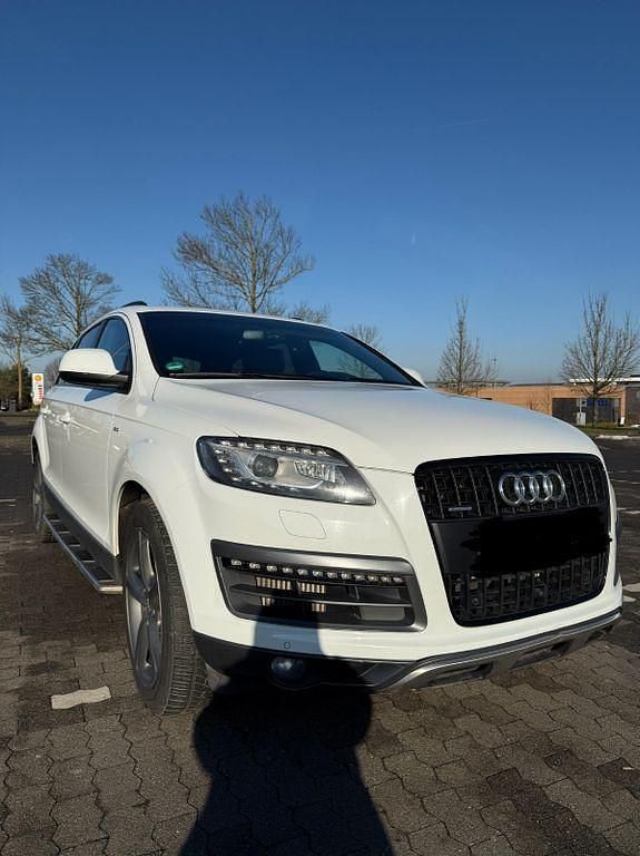 Weiß Gebraucht 2012 Audi Q7 S-Line SUV | 17.000 € (Guter Preis) - Bild 1/4
