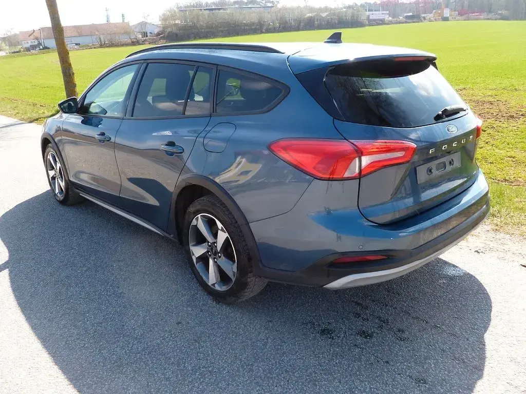 Brugt Ford Focus Active 116 HK (85 kW) 2021 Blå Sedan