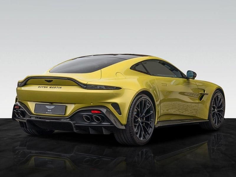 Neu Aston Martin Vantage 665 PS (489 kW) 2026 Gelb Coupé