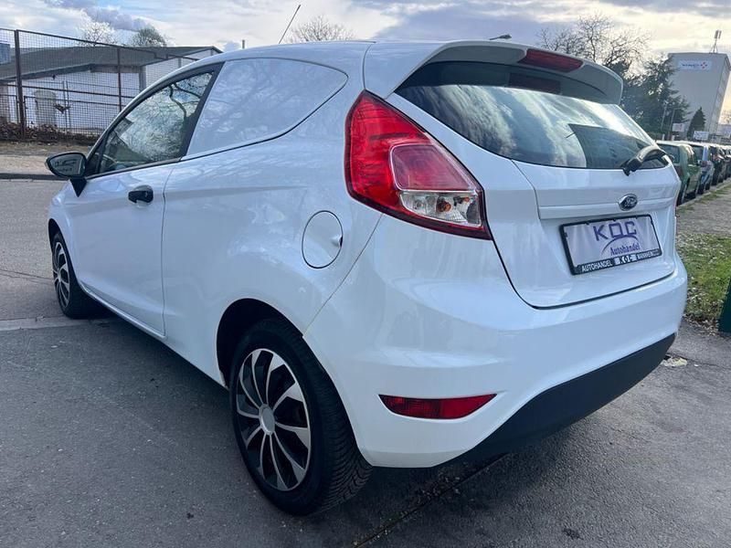 Gebraucht Ford Fiesta 75 PS (55 kW) 2016 Grün Van