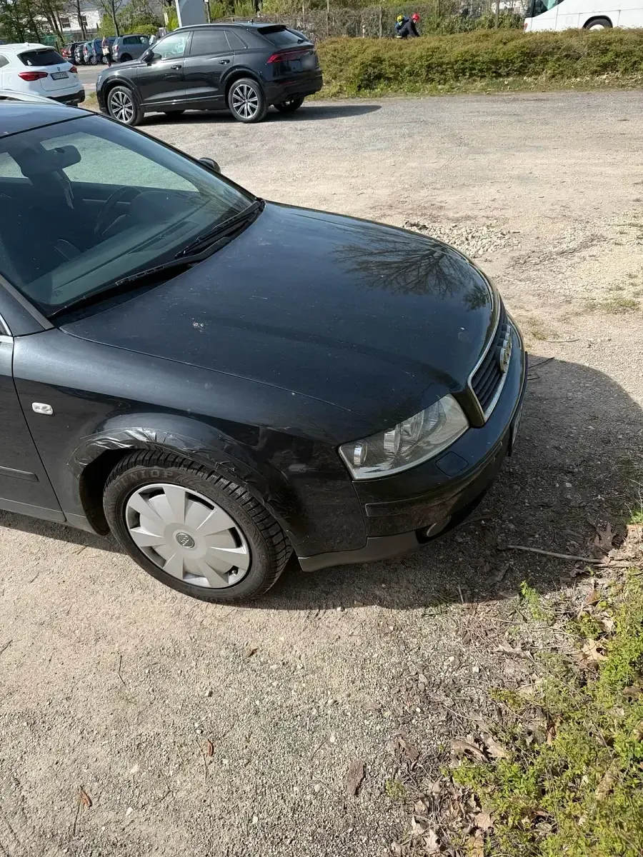 Gebraucht Audi A4 131 PS (96 kW) 2001 Schwarz Kombi
