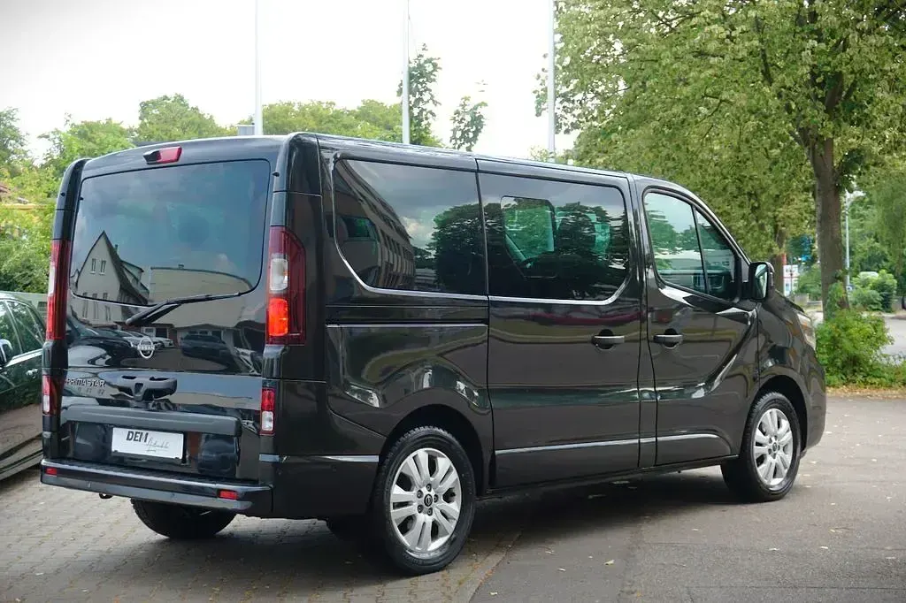 Gebraucht Nissan Primastar Tekna 150 PS (110 kW) 2025 Schwarz Van / Kleinbus