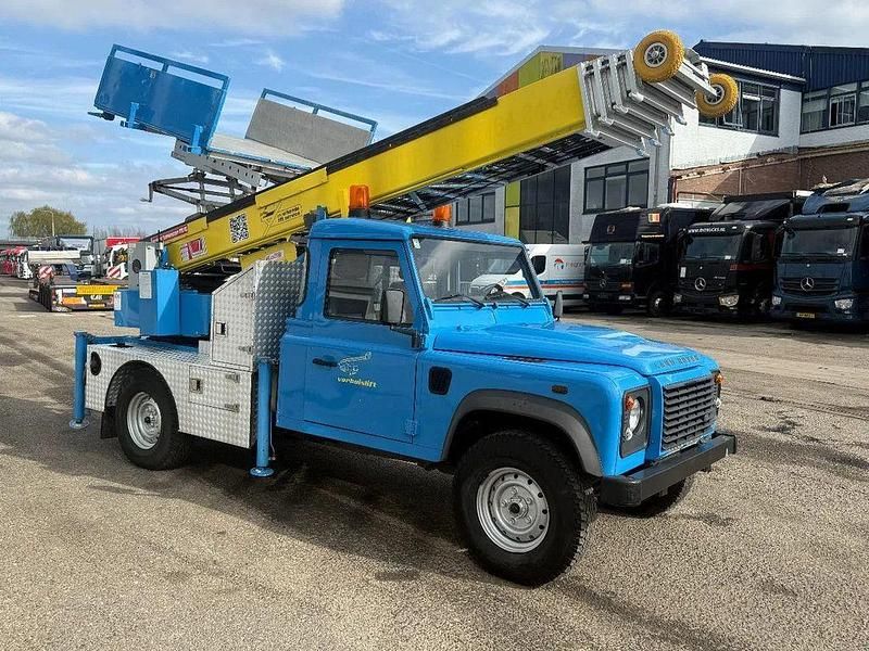 Gebraucht Land Rover Defender 131 PS (96 kW) 2012 Blau SUV