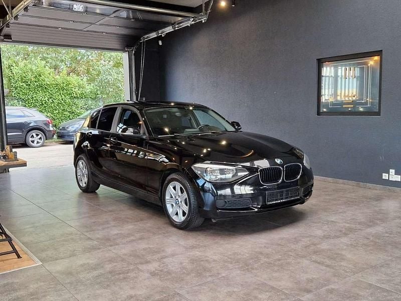 Schwarz Gebraucht 2015 BMW 116 Advantage Kleinwagen | 6.999 € (Fairer Preis) - Bild 1/2