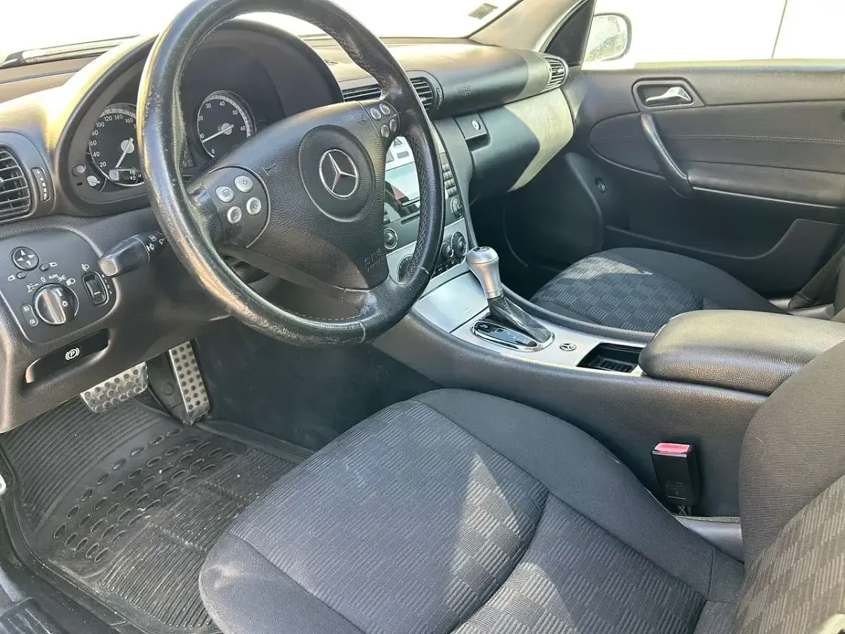 Gebraucht Mercedes C180 Classic 143 PS (105 kW) 2007 Schwarz Limousine