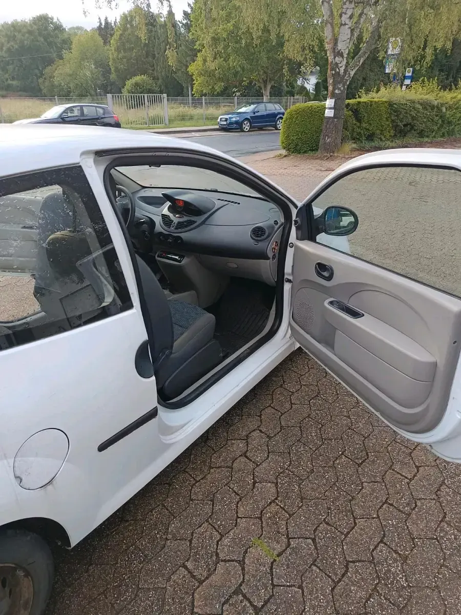 Gebraucht Renault Twingo 58 PS (42 kW) 2009 Weiß Kleinwagen