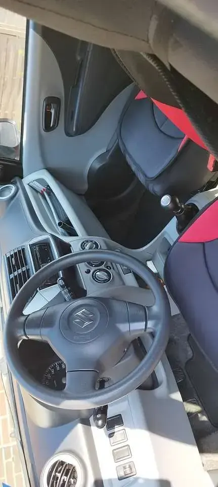 Gebraucht Suzuki Alto Basic 68 PS (50 kW) 2010 Rot Kleinwagen