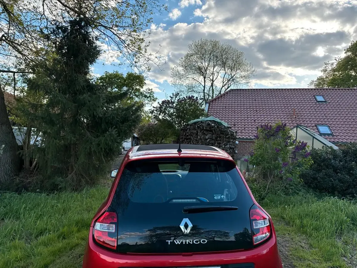 Gebraucht Renault Twingo 75 PS (55 kW) 2016 Rot Kleinwagen