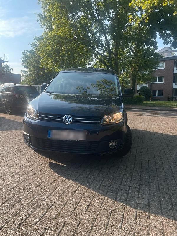 Blau Gebraucht 2013 VW Caddy Comfortline Van / Kleinbus | 9.800 € (Etwas zu teuer) - Bild 1/4