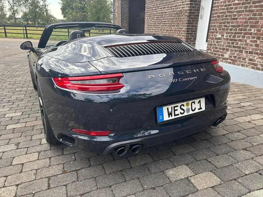 Gebraucht Porsche 911 Carrera Cabriolet 370 PS (272 kW) 2016 Blau Cabrio