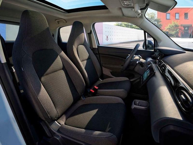 Neu Leapmotor T03 69 kW (95 PS) 2025 Light white Kleinwagen