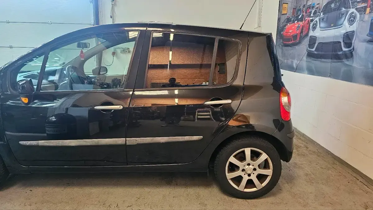 Gebraucht Renault Clio 88 PS (64 kW) 2005 Schwarz Kleinwagen