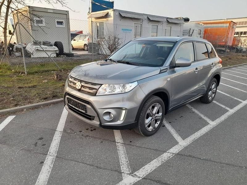 Gebraucht Suzuki Vitara Comfort 120 PS (88 kW) 2017 Grau SUV