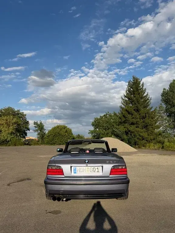 Gebraucht BMW 325 Cabriolet Sport Line 192 PS (141 kW) 1993 Blau Cabrio