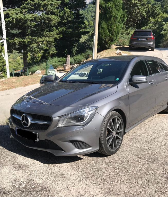 Grau Gebraucht 2016 Mercedes CLA200 Shooting Brake Urban Kombi | 13.800 € (Fairer Preis) - Bild 1/4