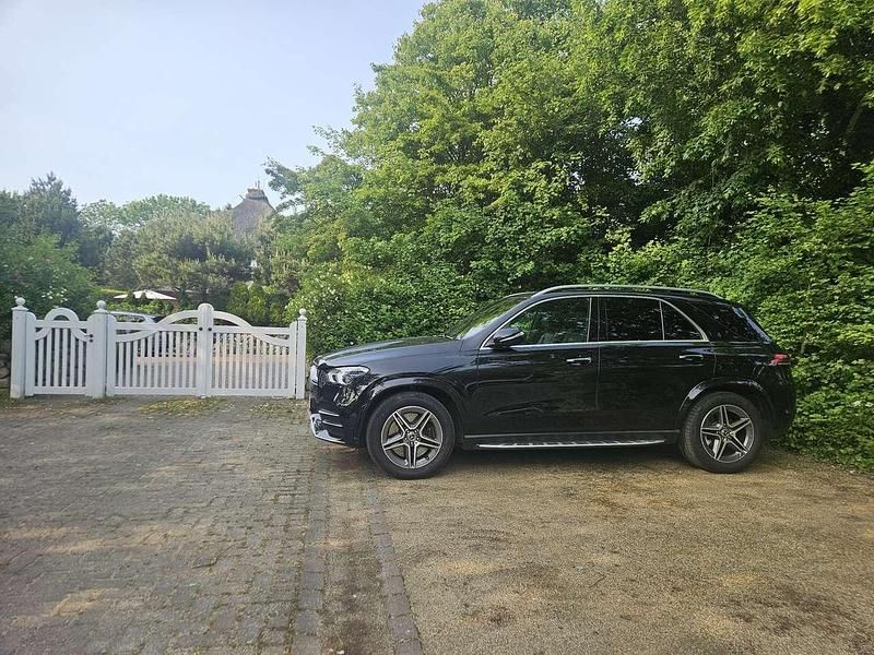 Schwarz Gebraucht 2020 Mercedes GLE450 AMG AMG line SUV | 55.999 € - Bild 1/4