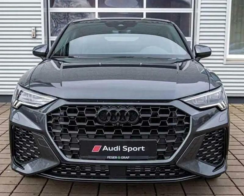 Grau Gebraucht 2023 Audi RS Q3 Sport SUV | 56.200 € (Fairer Preis) - Bild 1/4