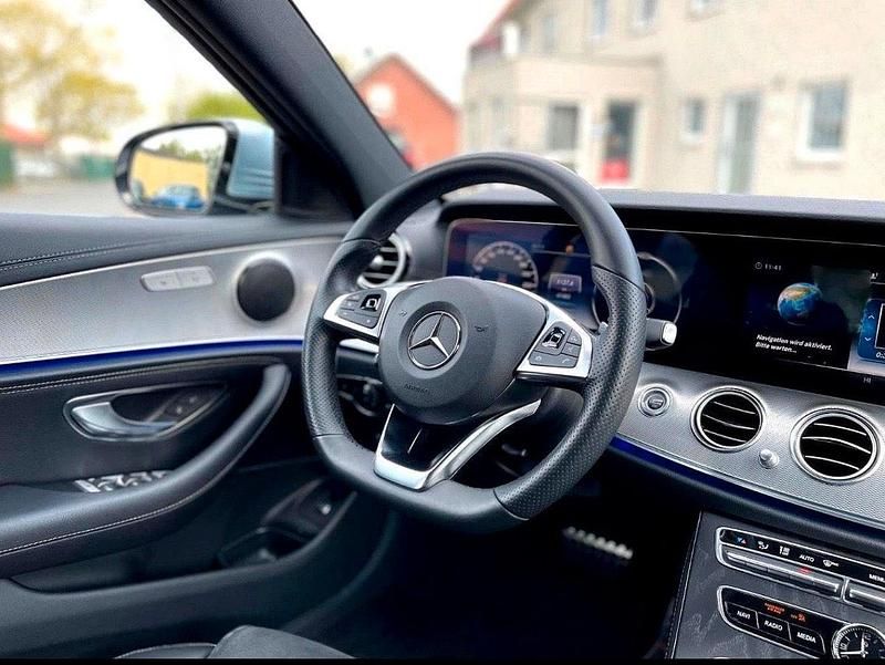 Gebraucht Mercedes E200 150 PS (110 kW) 2019 Andere farben Limousine