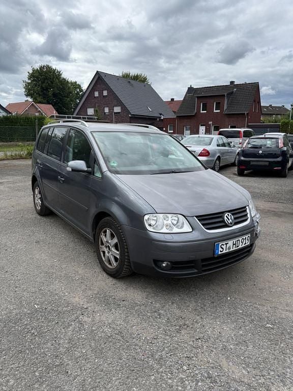 Grau Gebraucht 2005 VW Touran Highline Van / Kleinbus | 1.300 € (Fairer Preis) - Bild 1/4