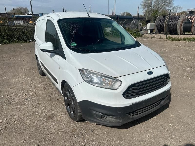 Gebraucht Ford Courier 2015 Weiß Van / Kleinbus