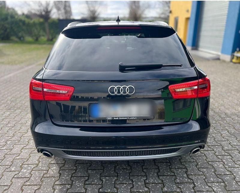 Gebraucht Audi A6 Ambiente 190 PS (139 kW) 2014 Schwarz Kombi