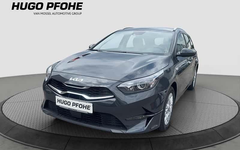 Silber Gebraucht 2024 Kia Ceed Sportswagon Vision Kombi | 21.690 € (Fairer Preis) - Bild 1/4