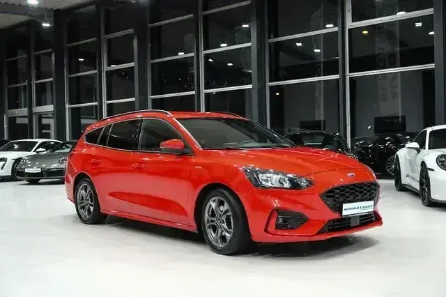 Usata Ford Focus ST-Line 182 CV (133 kW) 2019 Rosso Station wagon