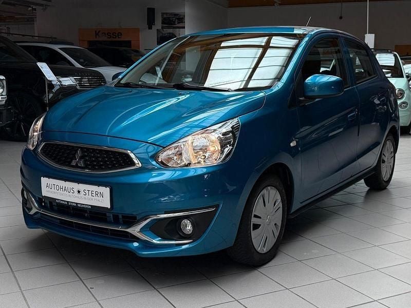 Blau Gebraucht 2017 Mitsubishi Space Star Diamant Edition Kleinwagen | 8.190 € (Fairer Preis) - Bild 1/4
