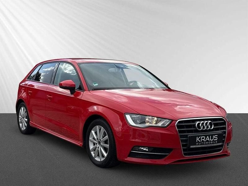 Rot Gebraucht 2014 Audi A3 Attraction Limousine | 8.480 € (Fairer Preis) - Bild 1/4